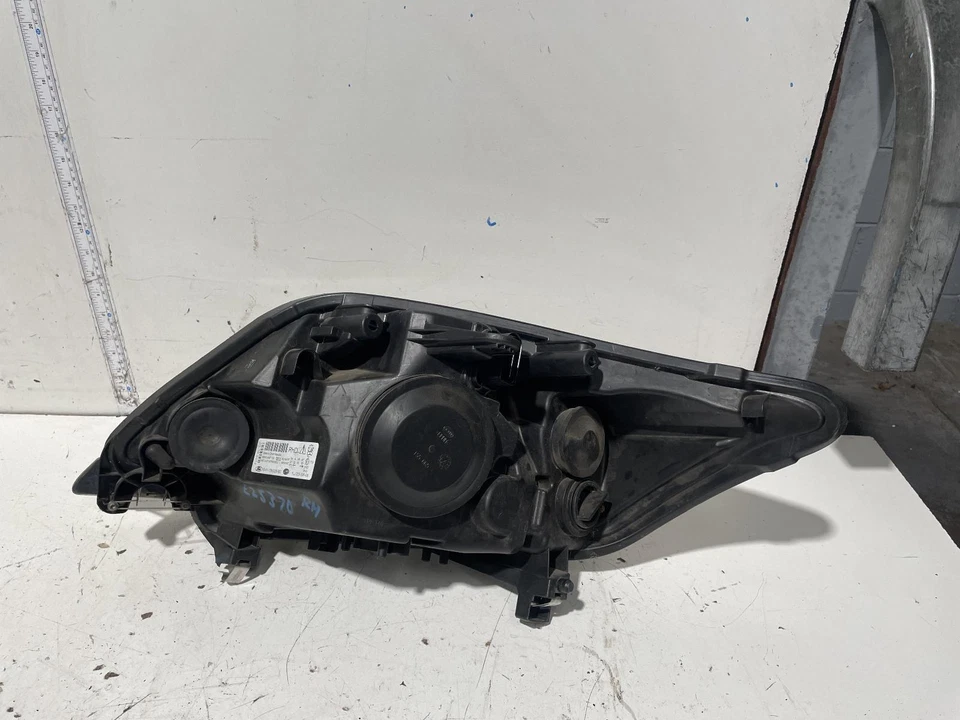 Ford Kuga Right Head Light TE 11/2011-11/2012 - image 2 of 4