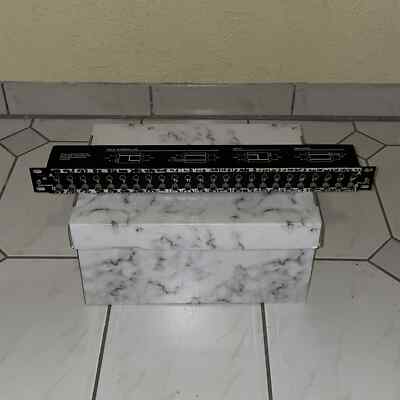 NEUTRIK Patchbay NYS-SPP-L1 - 24 In 24 Out - Rackmount - Musikproduktion