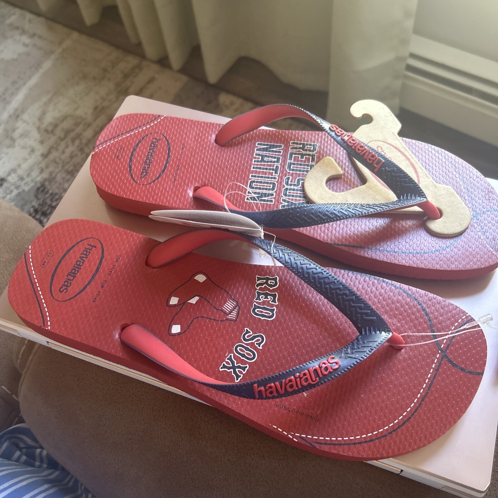 red sox flip flops