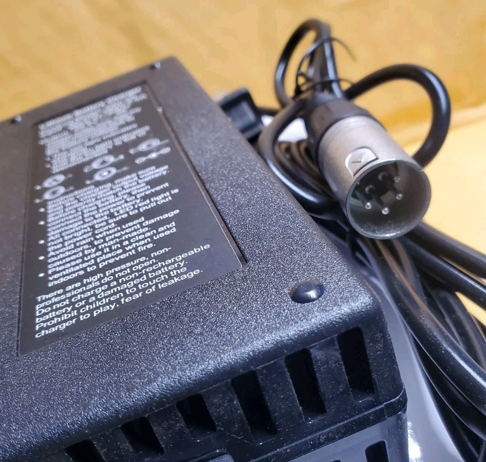 🔥42V 3A XLR 4 Pin Ladegerät für 36V Kalkhoff Impulse Derby Cycle Werke E-Bike - Bild 2 von 4