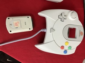 Reconditioned Sega Dreamcast Console, Wires, Controller/toggle Bundle. Tested