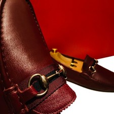 $949.00 !! GUCCI MEN LUXURY CHERRY RED LEATHER RIBBON BITS LOAFERS SIZE UK 9 G