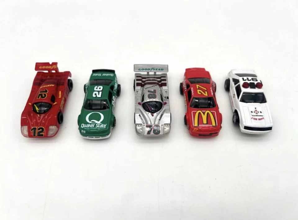 Juego de carreras de coches tragamonedas Marchon MR-1 Grand Prix Challenge con 5 coches pista extra Foto 3 de 4