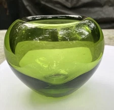 Per Lütken Holmegaard Glass Vase Scandi Avocado GREEN HEART Shaped 1960s Danish