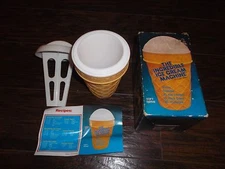 Vintage Barry and Stacey Incredible Ice Cream Machine In Orig. box 1986