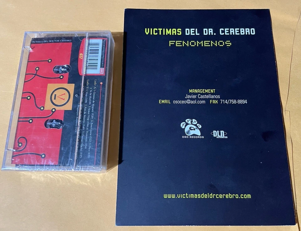 Victimas Doctor Cerebro Cassette  NEW ! Plus RARE Postcard Caifanes Cafe Tacuba Foto 2 de 3