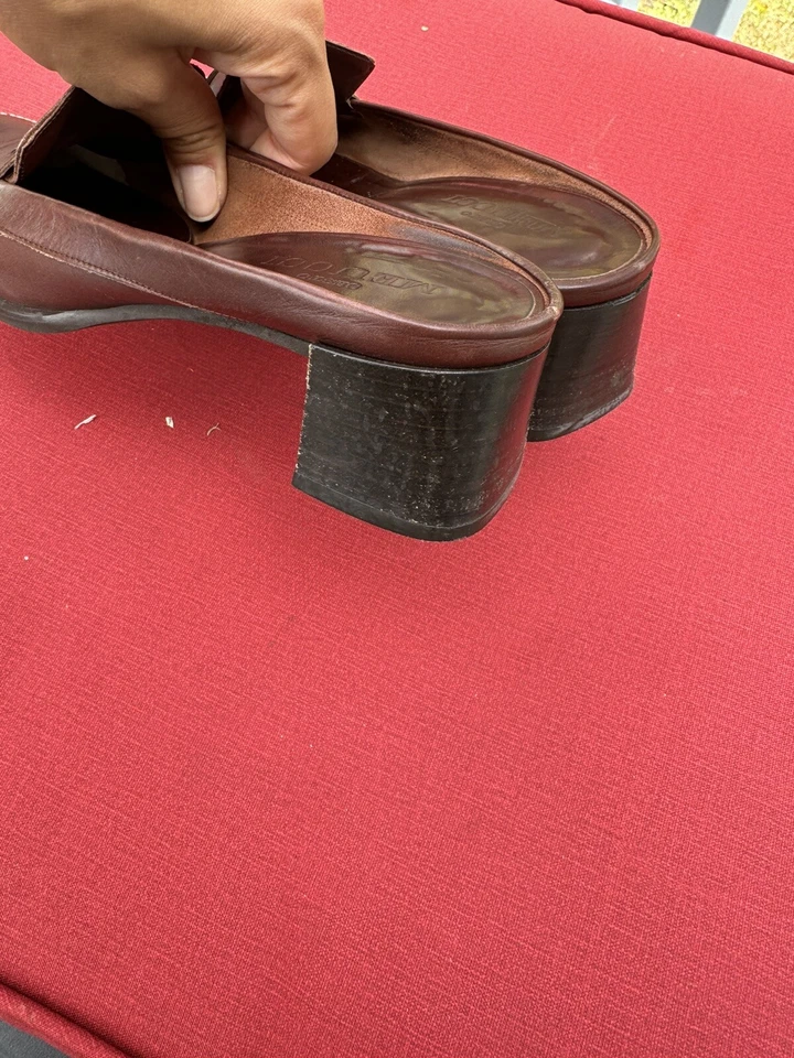 Mocasines de cuero Sesto Meucci Mule talla 7 1/2 suela de goma marrón de colección hechos en Italia Foto 3 de 4