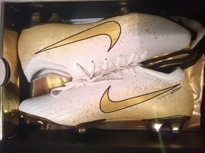 nike r9 dorados
