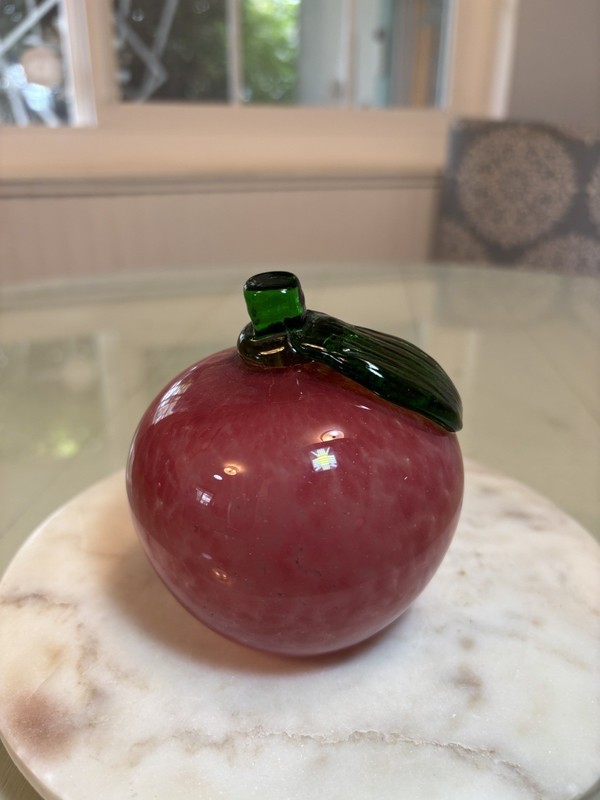 VTG Hand Blown Art Glass Red Apple Figurine W/Marbled Pattern & Green Stem Cute!