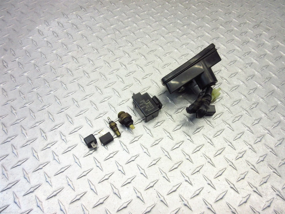 1993 90-94 Honda Shadow Spirit VT1100 VT1100C Fuse Box Sensor Relay Lot Tested - Image 3 of 4