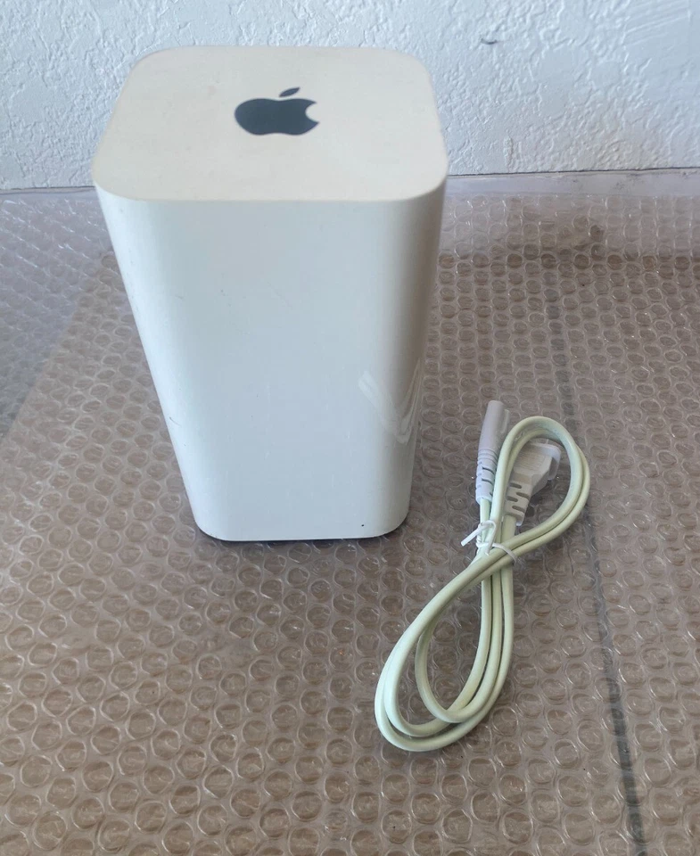 Apple AirPort Extreme A1521 3-Port Gigabit Wi-Fi 802.11 AC Router ME918LL/A - Image 2 of 4