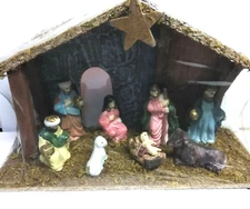 New Sealed Dolgencorp Llc Holiday Style 8-piece Nativity Set With Manger 11x4x7