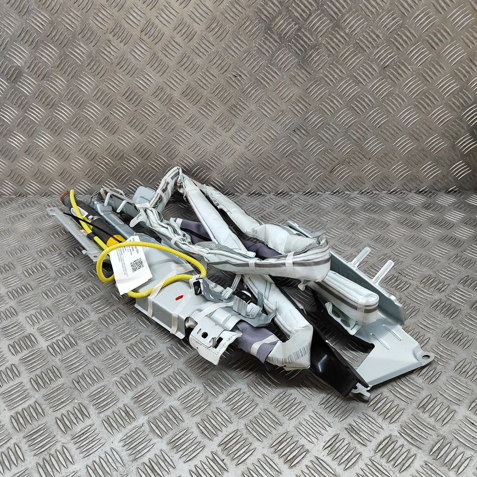 Toyota Land Cruiser J150 côté gauche du toit rideau de sécurité SRS 62180-60090 - Image 3 of 4