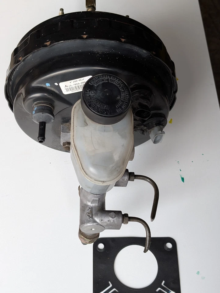 Toyota Sequoia 2001-2003 4,7 L refuerzo de freno con cilindro maestro y sensor OEM Foto 3 de 4