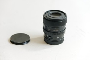 Sigma 65mm f/2 DG DN Contemporary I Series L-Mount, Magnetic Cap, NO HOOD
