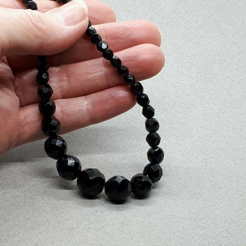 Vintage faceted French jet, graduated beads, 4mm to12mm diameter, length 38.5 cm - Picture 7 of 7