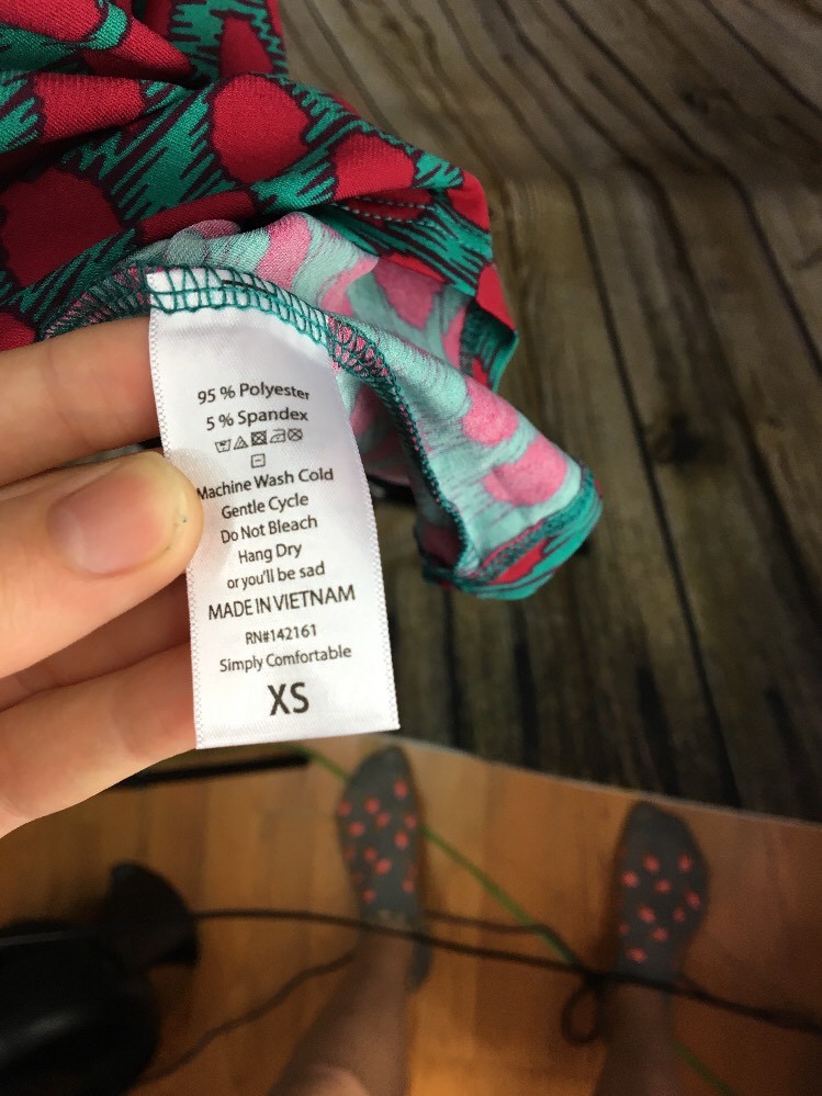 Tunique LuLaRoe Irma Taille M - Neuf Avec étiquettes, Rouge/vert Cachemire, Manches 1/2, Col Rond