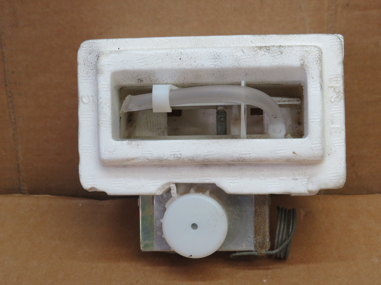 JennAir Maytag Refrigerator Air Damper/Insulation Ass. Part 61002092