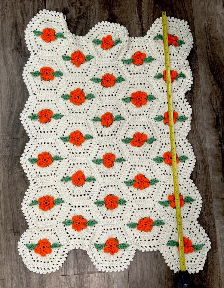 Manta de ganchillo hecha a mano vintage - 3D naranja floral abuela hexagonal - 3 pies x 2 pies Foto 4 de 4