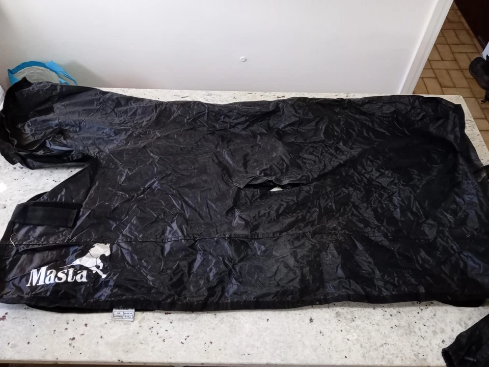 Masta Pack-A-Way Black Showerproof Rain Sheet for 4ft6/4ft9 XS - Image 3 of 3