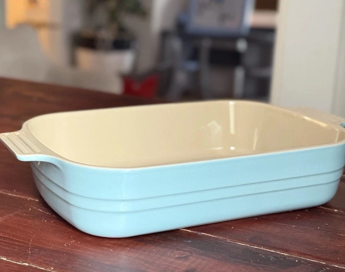 NEW LE CREUSET STONEWARE CLASSIC LASAGNA ROASTING DISH 34 CM SKY BLUE