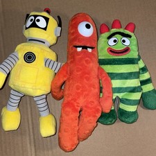 Yo Gabba Gabba Muno Plex Brobee Plush TY Red Monster Stuffed Animal 2011