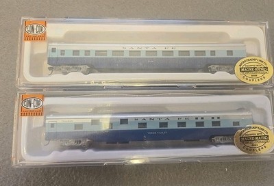 2 N Scale Con Cor Santa fe blue goose sleeper coach Car With  Magne Matic.   N34