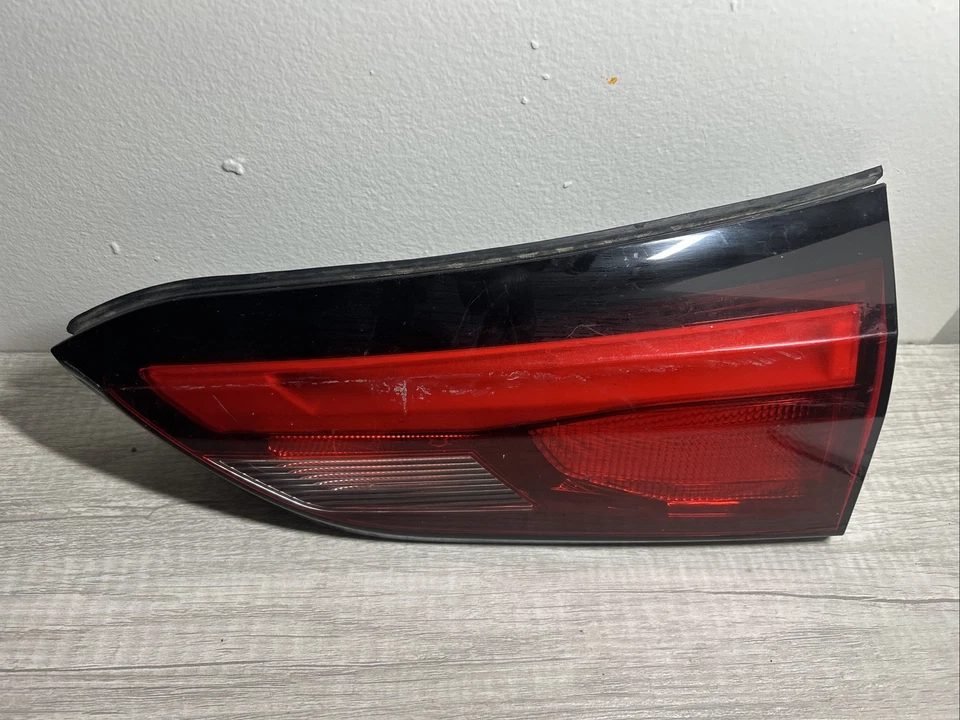 Luz trasera interior GMC TERRAIN RH 2018-2021 OEM Foto 4 de 4