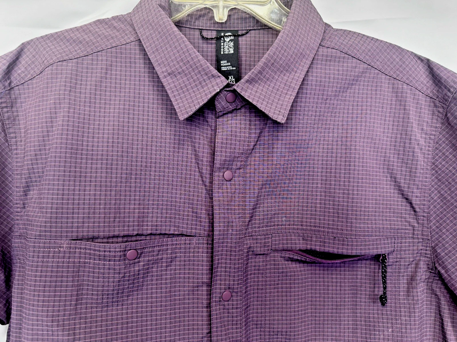 Mens MOUNTAIN HARDWEAR XL 50" Purple Vented Hiking Outdoor Fishing Cooling Shirt