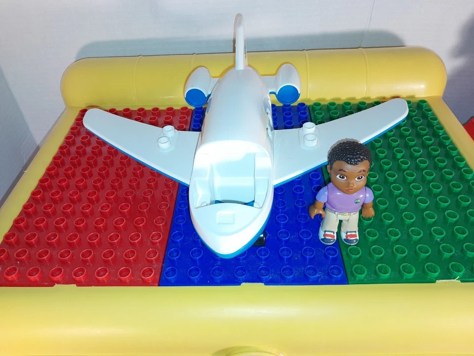 Mixed Lot...Mega Bloks Storage Lap Table Blocks & Leap Frog Building Blocks - Image 4 of 4