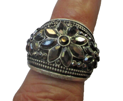 Bague Vintage Argentée Pavée De Cristaux - Taille 54, Ancien Bijou Brillant