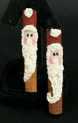 Paar Vintage Handarbeit Zimtstange Weihnachtsmann Broschen Stecknadeln Weihnachten