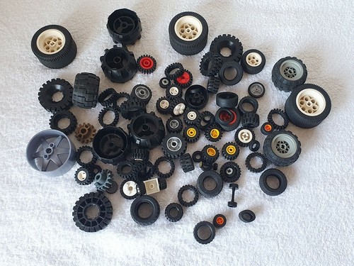 Lego Technic Konvolut – Reifen ✨ Räder für Autos ✨ LKW Fahrzeug ✨ Wagen schwarz - Bild 1 von 3