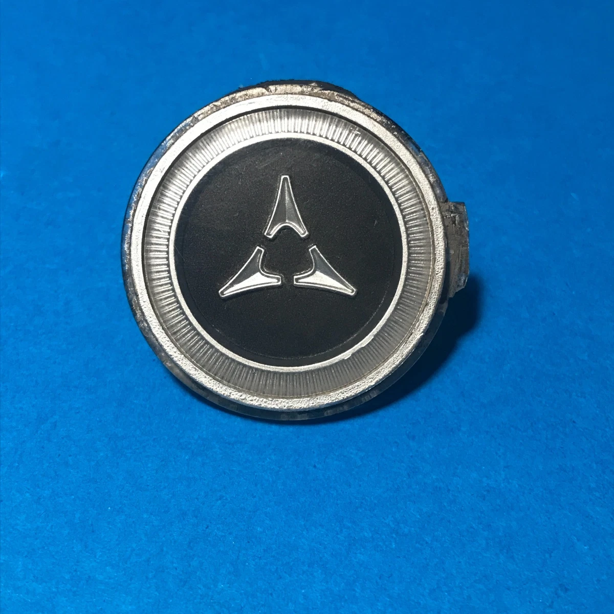 Mopar Vintage Car & Truck Steering Wheels & Horn Buttons for sale