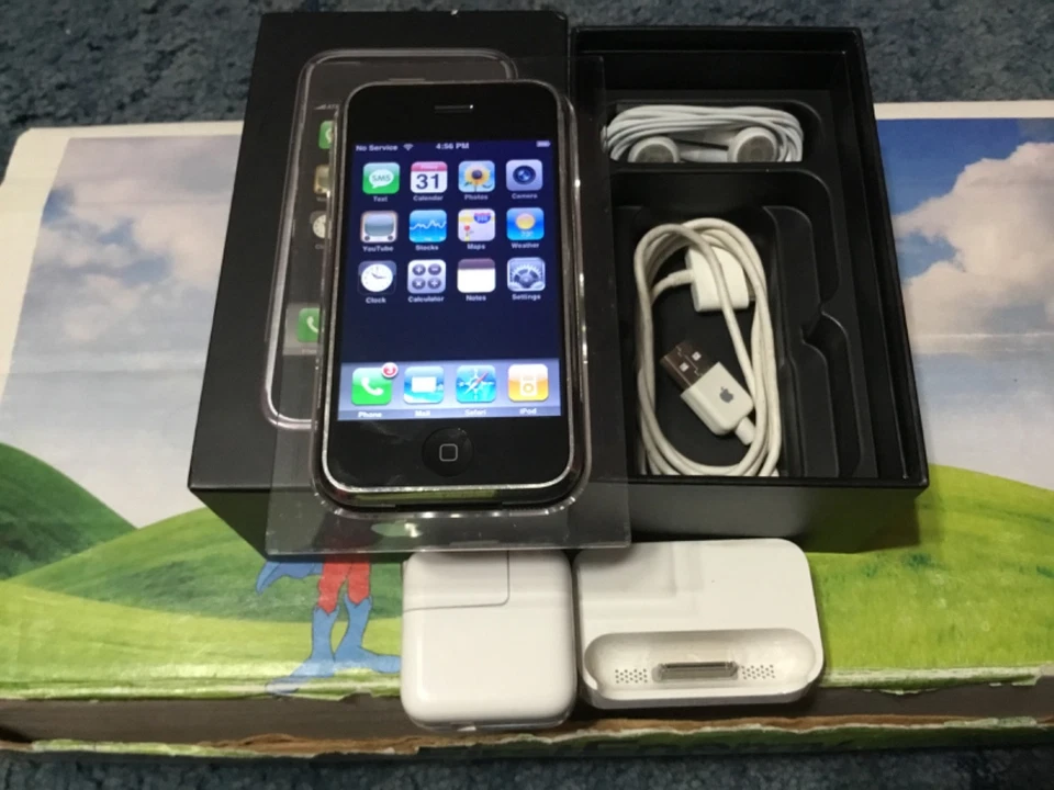 Rare Find Apple iPhone 1st Generation 2G-8GB - MA712LL/A - With Matching # Box ! - Image 3 of 4