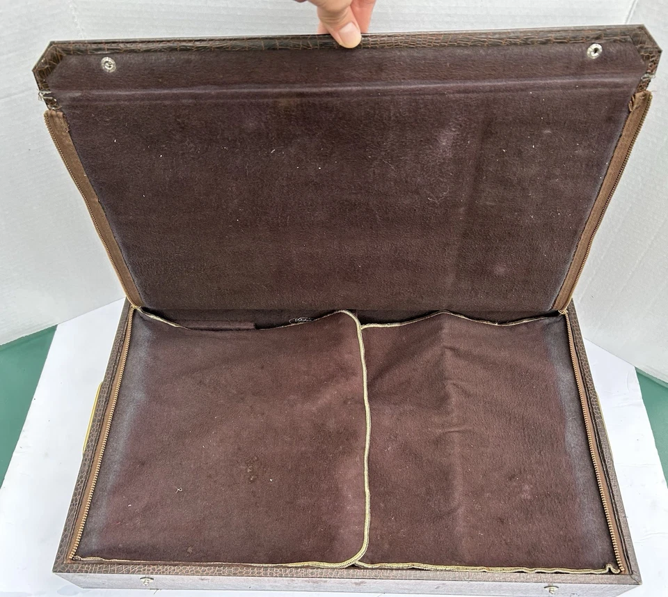 Estuche de almacenamiento de cubiertos Gorham Pacific Silvercloth - cocodrilo marrón Foto 2 de 4