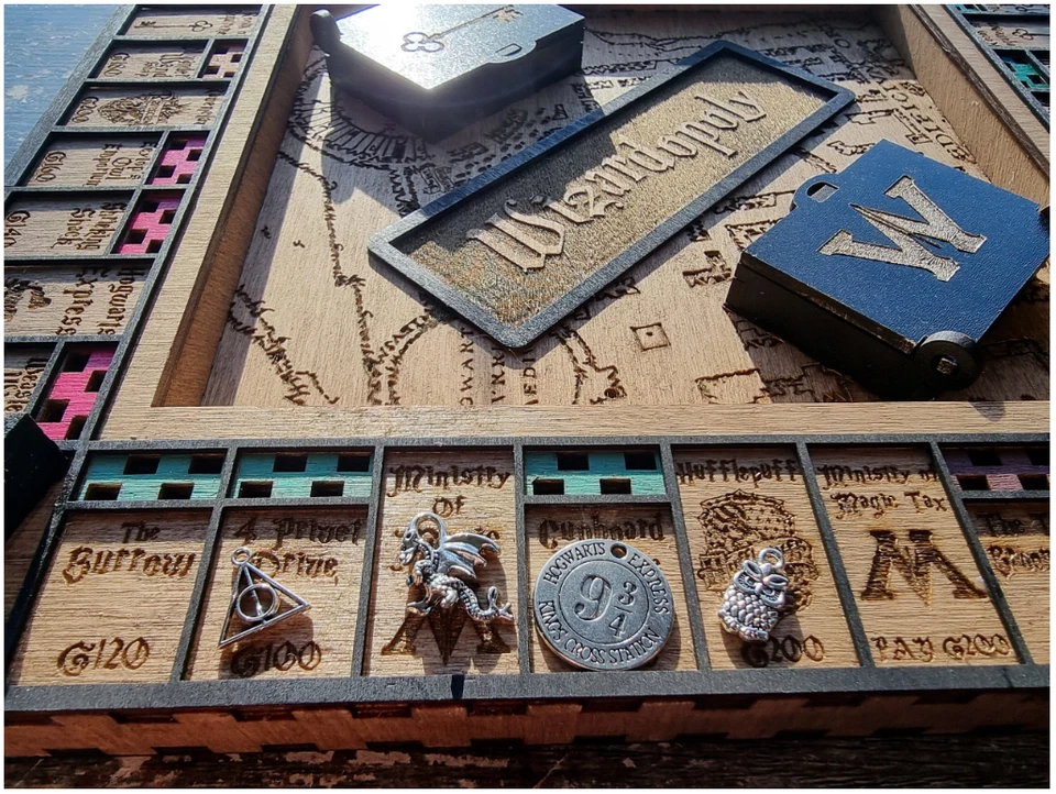 Harry Potter Monopoly (4 Player) - with Turntable, Bank and Money Organisers - Image 2 of 4