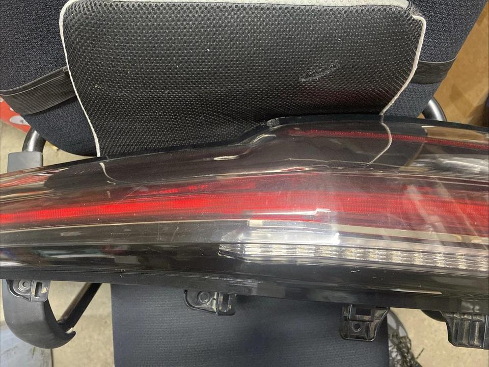 15-20 Cadillac Escalade, RH Passenger side full LED Tail Light, Made in USA! - Image 3 of 4