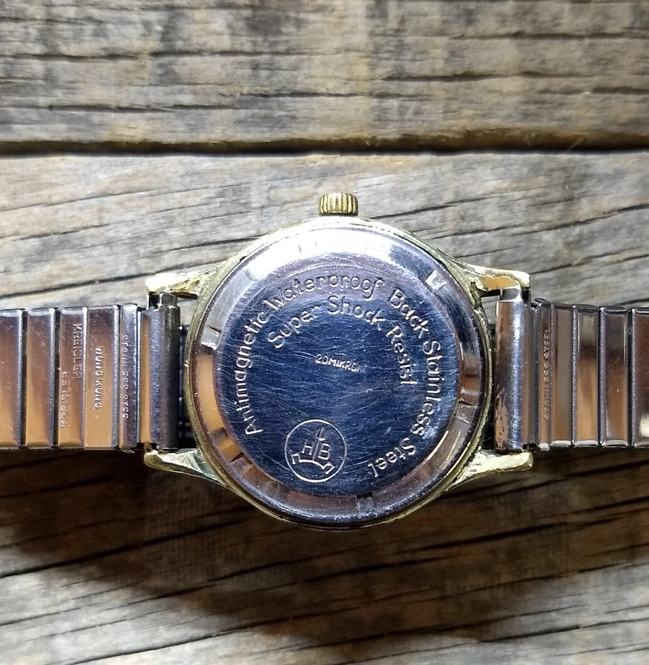 Reloj de pulsera vintage para hombre Hellbros 17 J. súper resistente a los golpes. Esfera negra Foto 4 de 4