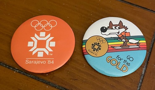 Pin's Team USA Hockey 1984 Sarajevo - Bouton Collector Jeux Olympiques Yougoslavie - Occasion
