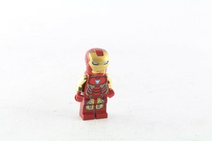 lego marvel iron man minifigure