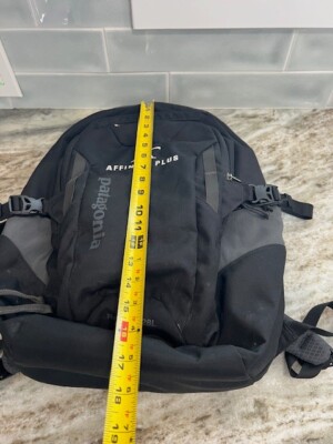 Patagonia Refugio BackPack 28L Black Embroidered Affinity