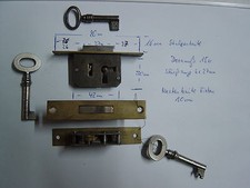 Mały zamek wtykowy meblowy z potrójnym mocowaniem w wymiarze trzpienia 15 lewy /ES2