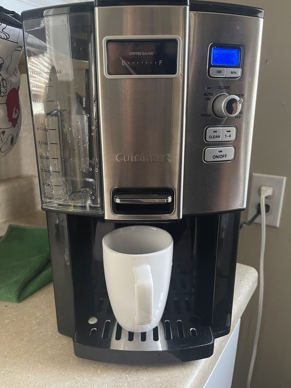 Cuisinart DCC-3000FR 12-Cup Coffee 