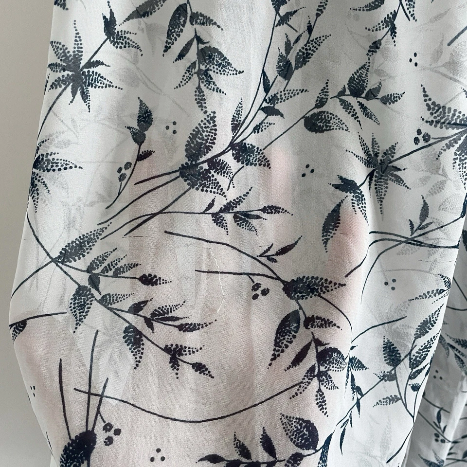 American Apparel Floral Summer Maxi Skirt - Size XS/S | Blue & White, Sheer - Image 3 of 4