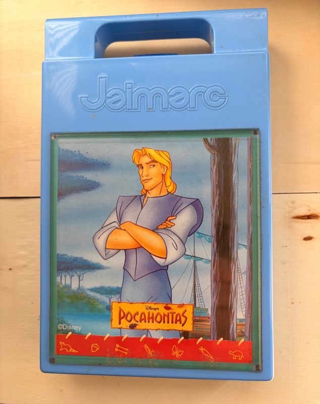 Disney Pocahontas / John Smith Jaimarc Colored Pencil & Marker Set in Case