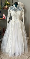 Vintage Wedding Gown, Size XSmall, 1950s White Lace, Tulle Fit N Flare