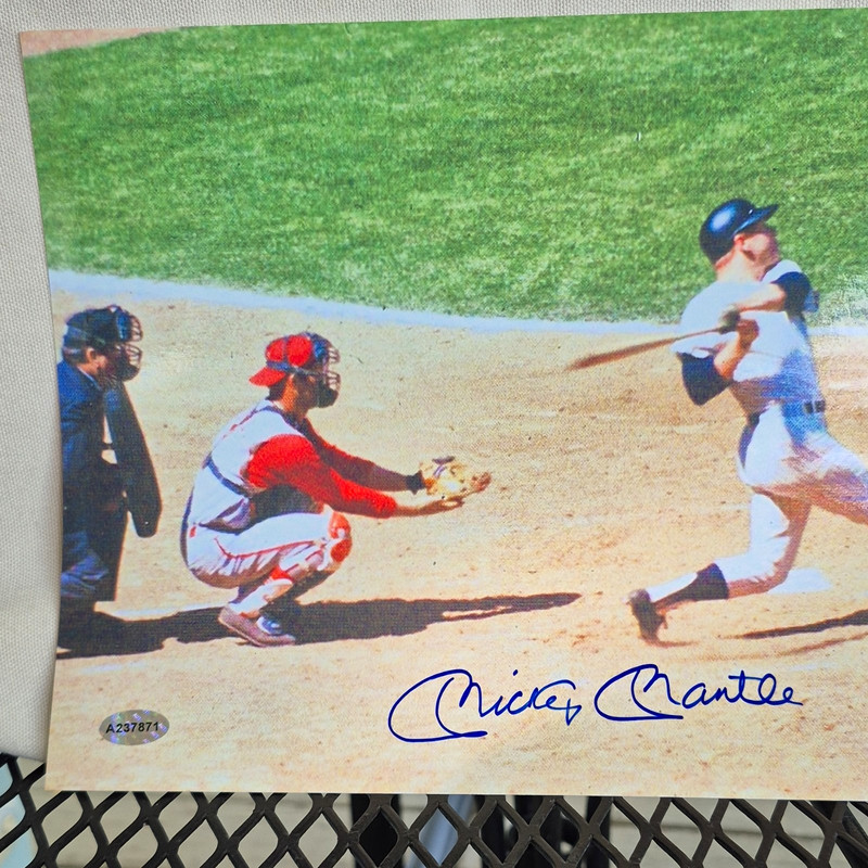 Mickey Mantle Baseball Photo Signed Facsimile Autograph Authorized Reprint
