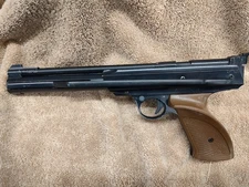 Daisy Powerline Model 717 .177 Pneumatic Air Pellet Pistol    Shoots good