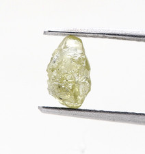0.90ct natural irregular shape rough diamond raw diamond mine diamond